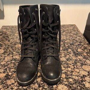 Clarks Artisan Black Lace-Up Combat Boots Goretex